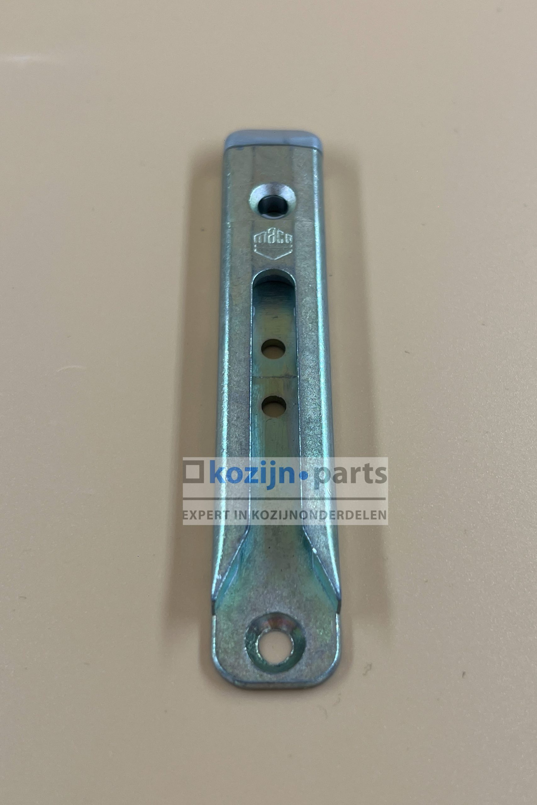MACO kiepplaat vlak 17mm t.b.v. bijzetschaar/hulpschaar
